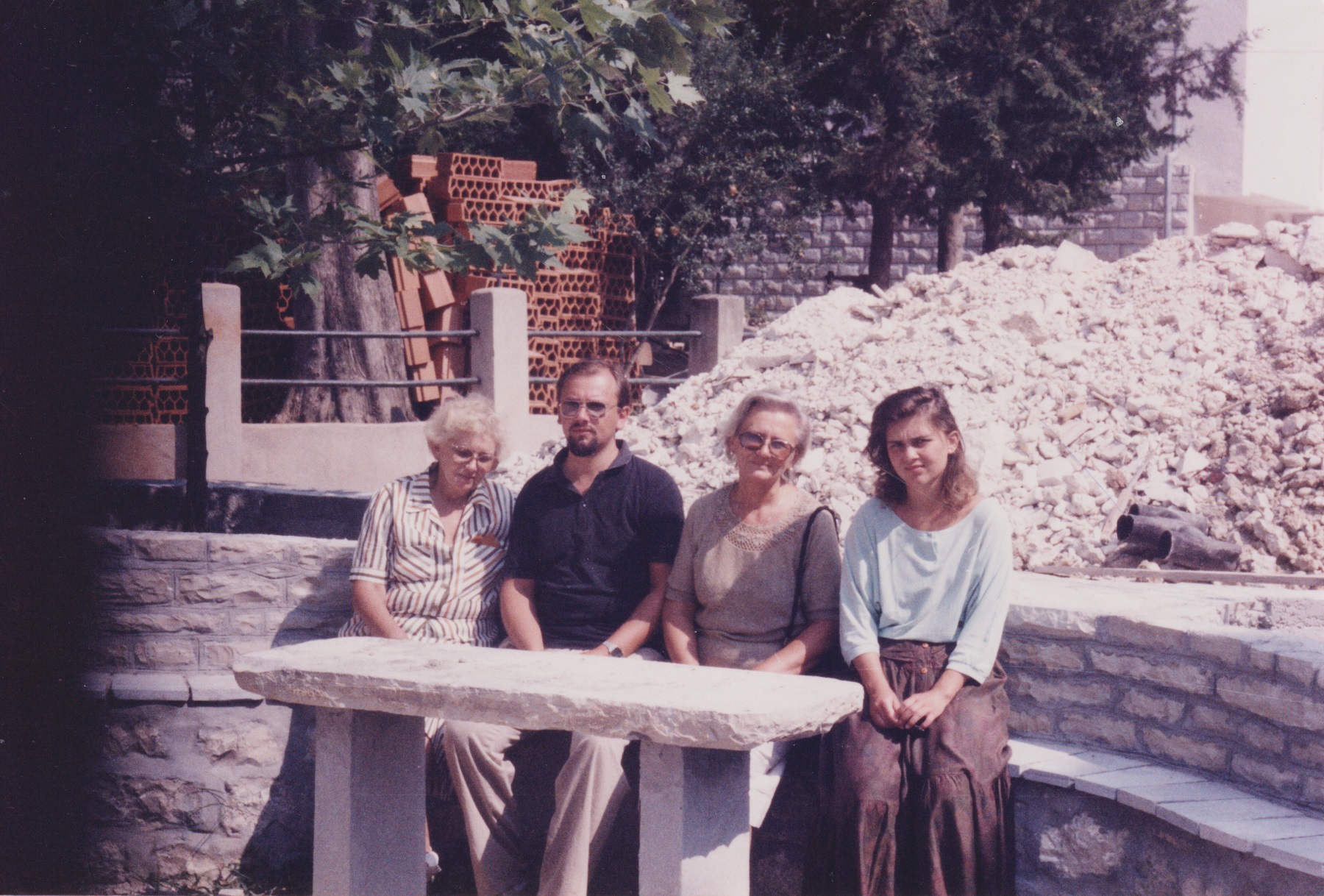 Rene s majkom i tetom
